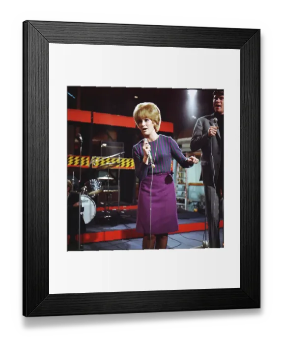Framed Print : Photo of Dusty Springfield