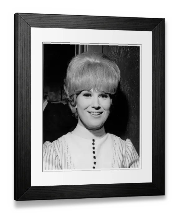 Framed Print : Photo of Dusty Springfield