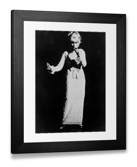 Framed Print : Photo of Dusty Springfield Framed Print : Photo of Dusty Springfield