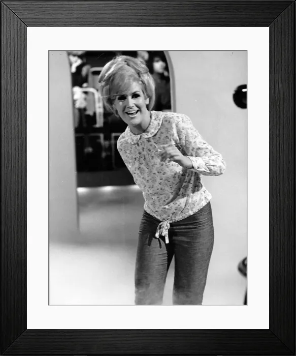 Framed Print : Photo of Dusty Springfield