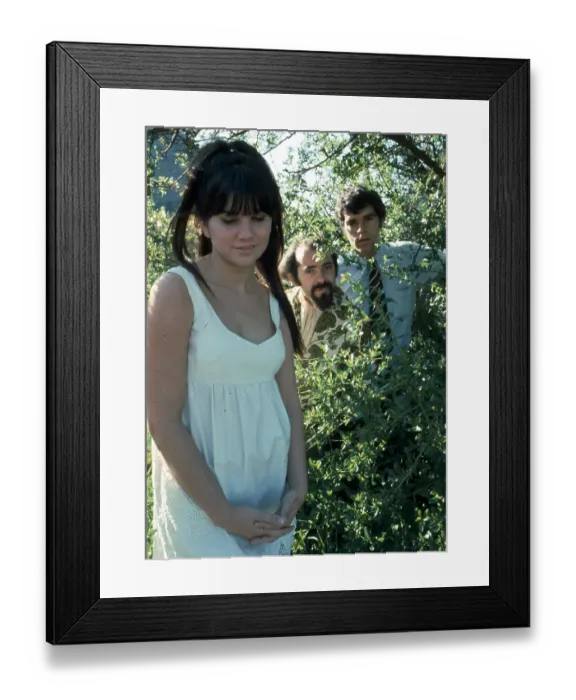 Framed Print : Photo of Linda Ronstadt Framed Print : Photo of Linda Ronstadt