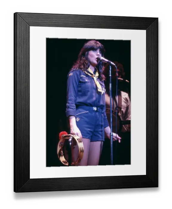 Framed Print : Photo of Linda Ronstadt Framed Print : Photo of Linda Ronstadt