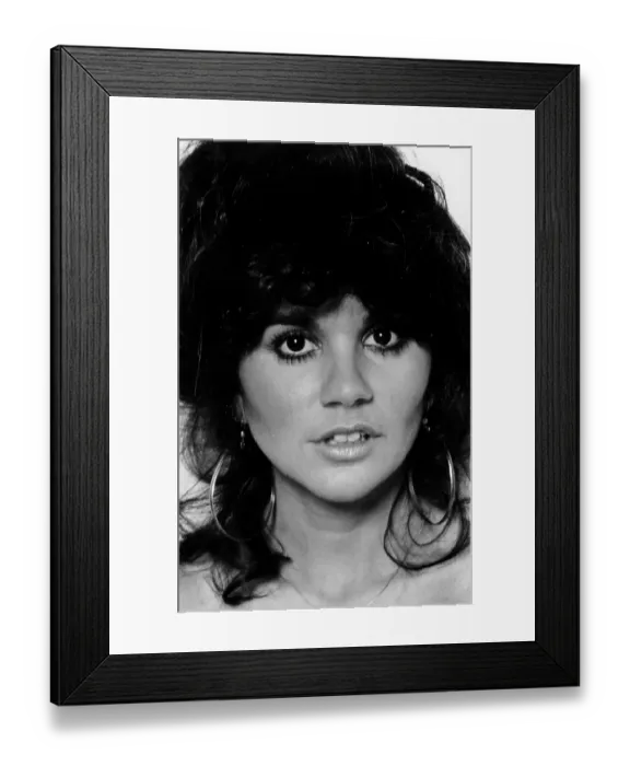 Framed Print : Photo of Linda Ronstadt Framed Print : Photo of Linda Ronstadt