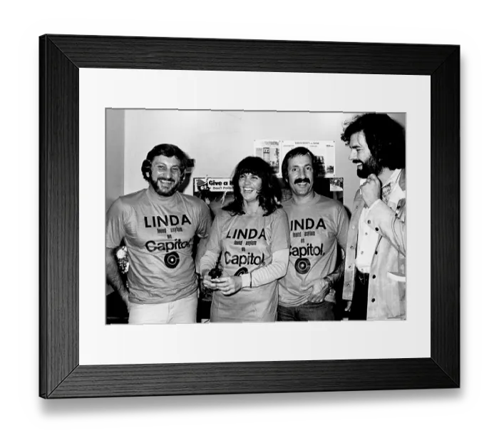 Framed Print : Photo of Linda Ronstadt Framed Print : Photo of Linda Ronstadt