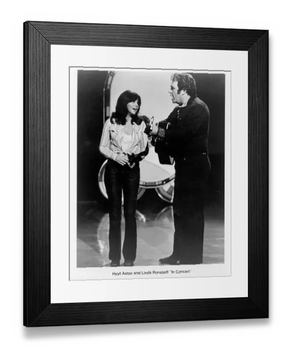 Framed Print : Photo of Linda Ronstadt Framed Print : Photo of Linda Ronstadt