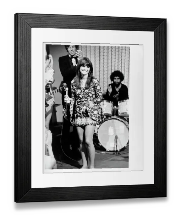 Framed Print : Photo of Linda Ronstadt Framed Print : Photo of Linda Ronstadt