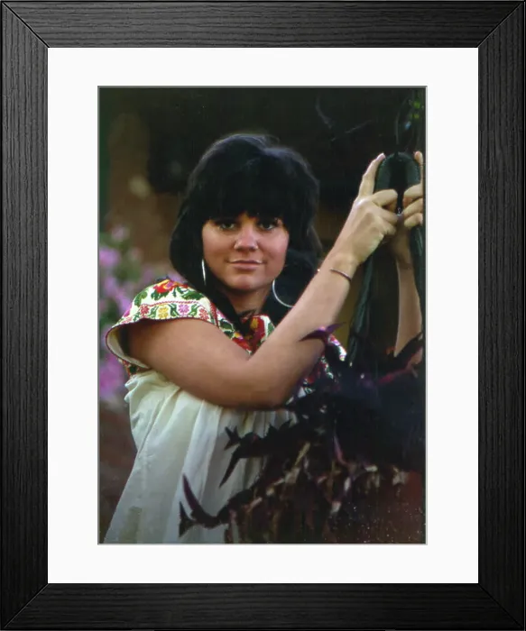 Framed Print : Photo of Linda Ronstadt Framed Print : Photo of Linda Ronstadt