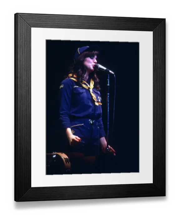 Framed Print : Photo of Linda Ronstadt Framed Print : Photo of Linda Ronstadt