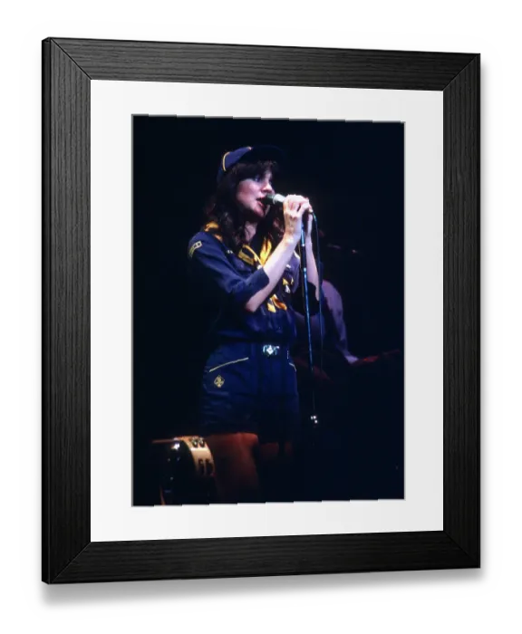 Framed Print : Photo of Linda Ronstadt Framed Print : Photo of Linda Ronstadt
