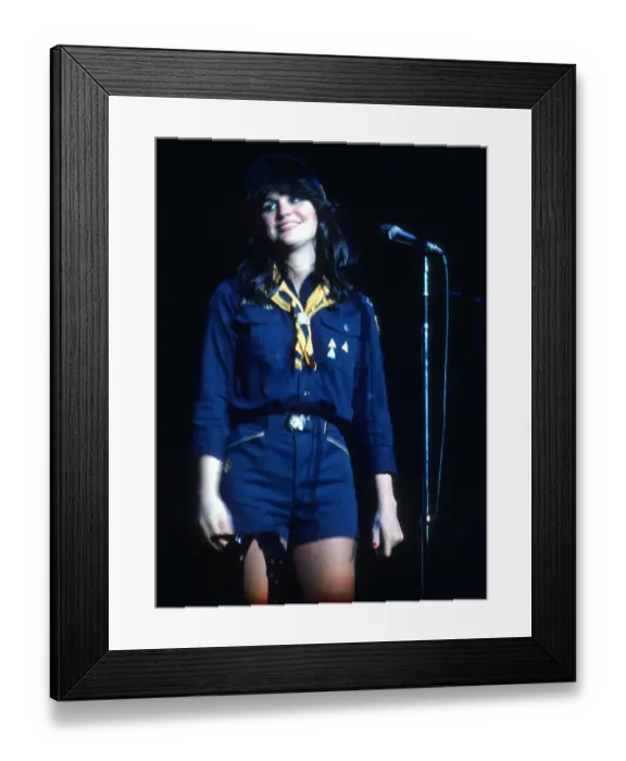 Framed Print : Photo of Linda Ronstadt Framed Print : Photo of Linda Ronstadt