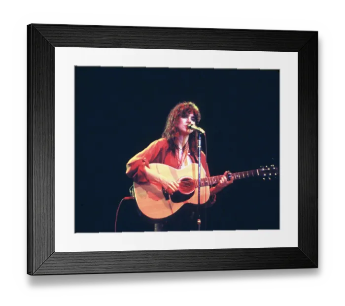 Framed Print : Photo of Linda Ronstadt Framed Print : Photo of Linda Ronstadt