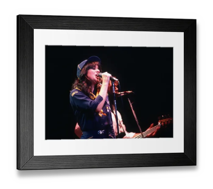 Framed Print : Photo of Linda Ronstadt Framed Print : Photo of Linda Ronstadt
