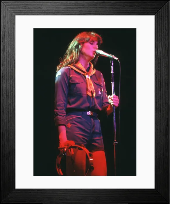 Framed Print : Photo of Linda Ronstadt Framed Print : Photo of Linda Ronstadt