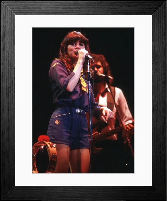 Framed Print : Photo of Linda Ronstadt Framed Print : Photo of Linda Ronstadt
