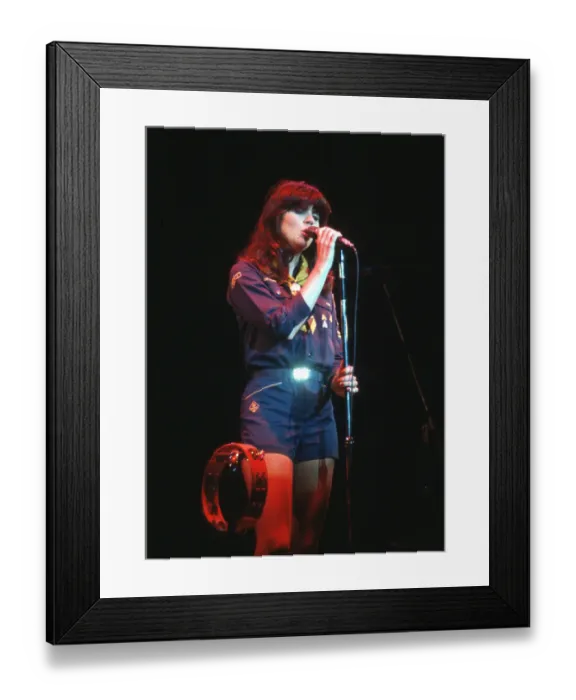 Framed Print : Photo of Linda Ronstadt Framed Print : Photo of Linda Ronstadt