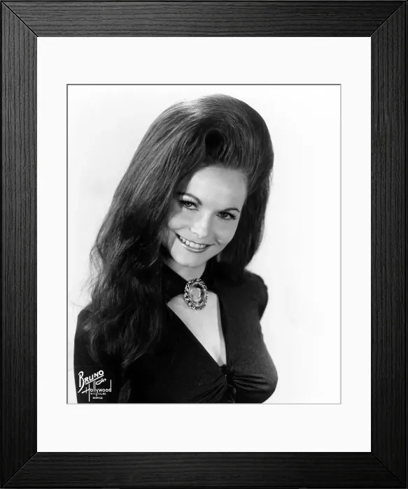 Framed Print : Photo of Jeannie C. Riley Framed Print : Photo of Jeannie C. Riley