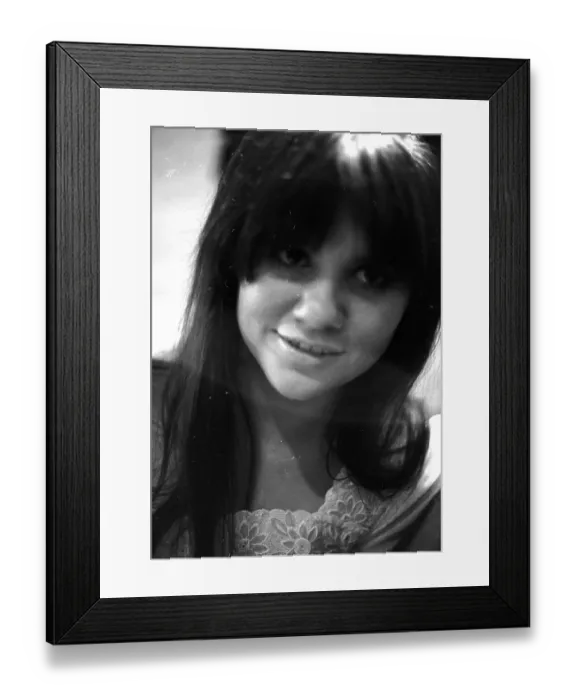 Framed Print : Photo of Linda Ronstadt Framed Print : Photo of Linda Ronstadt
