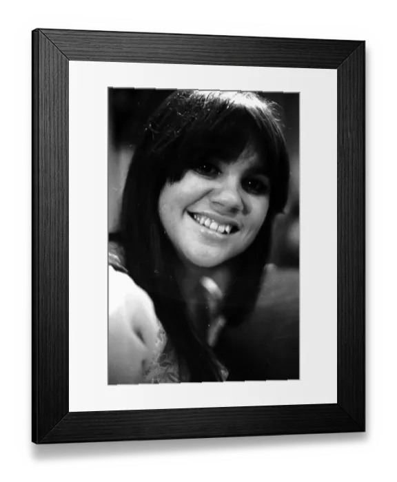 Framed Print : Photo of Linda Ronstadt Framed Print : Photo of Linda Ronstadt