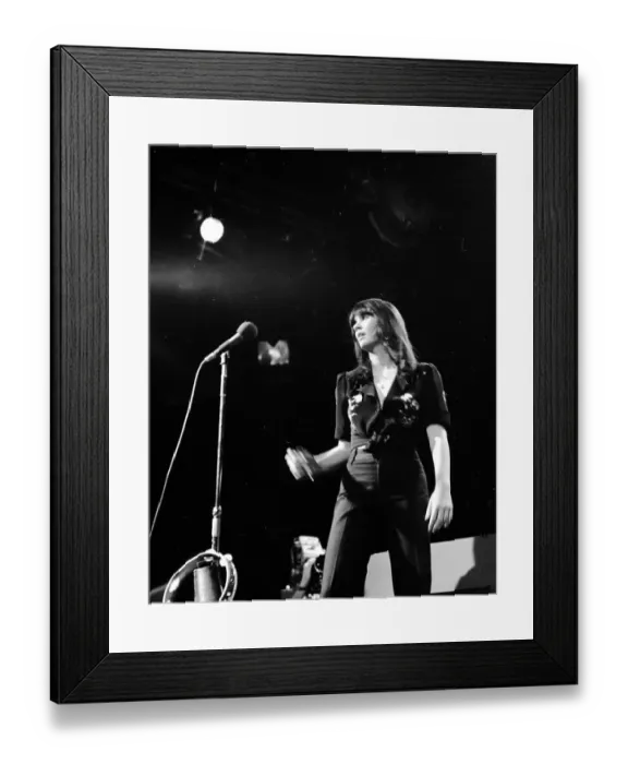 Framed Print : Photo of Linda Ronstadt Framed Print : Photo of Linda Ronstadt