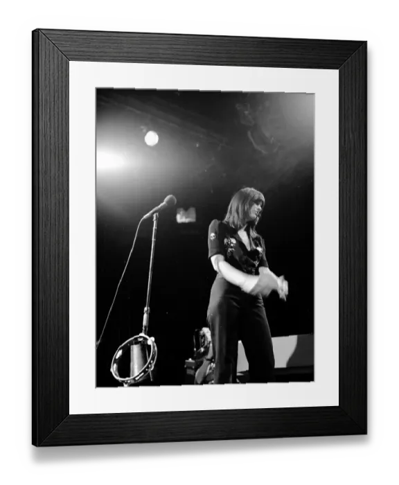 Framed Print : Photo of Linda Ronstadt