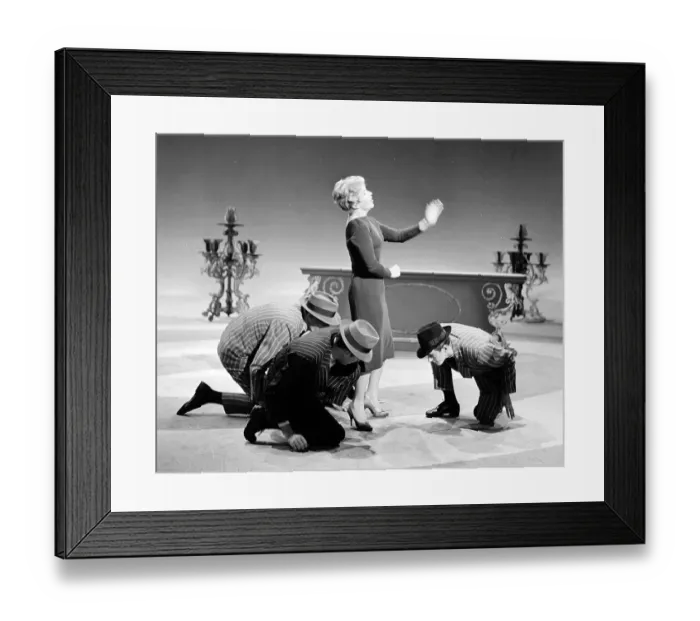 Framed Print : Photo of Line Renaud Framed Print : Photo of Line Renaud