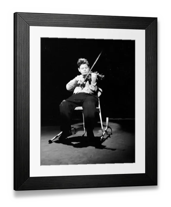Framed Print : Photo of Itzhak Perlman Framed Print : Photo of Itzhak Perlman