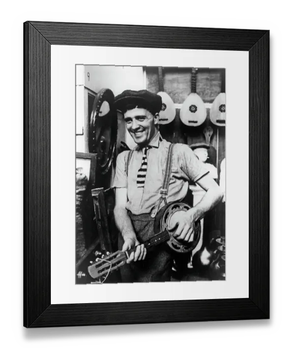Framed Print : Photo of Gilbert OSullivan Framed Print : Photo of Gilbert OSullivan