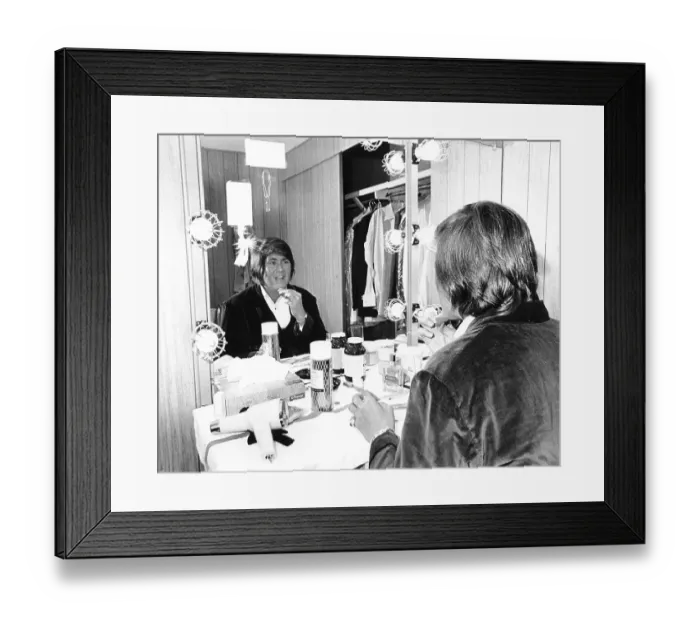 Framed Print : Photo of Wayne Newton Framed Print : Photo of Wayne Newton