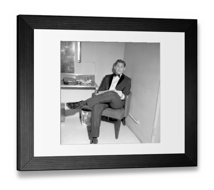 Framed Print : Photo of Wayne Newton Framed Print : Photo of Wayne Newton