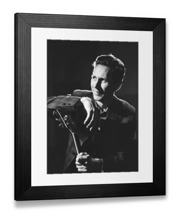 Framed Print : Photo of Chet Atkins Framed Print : Photo of Chet Atkins