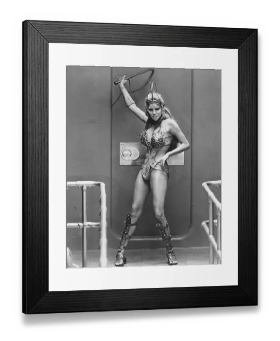 Framed Print : Photo of Raquel Welch Framed Print : Photo of Raquel Welch