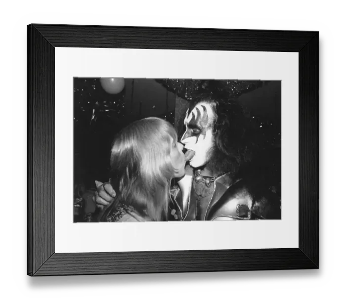 Framed Print : Photo of Simmons Gene