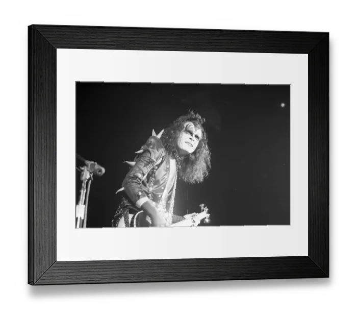 Framed Print : Photo of Simmons Gene
