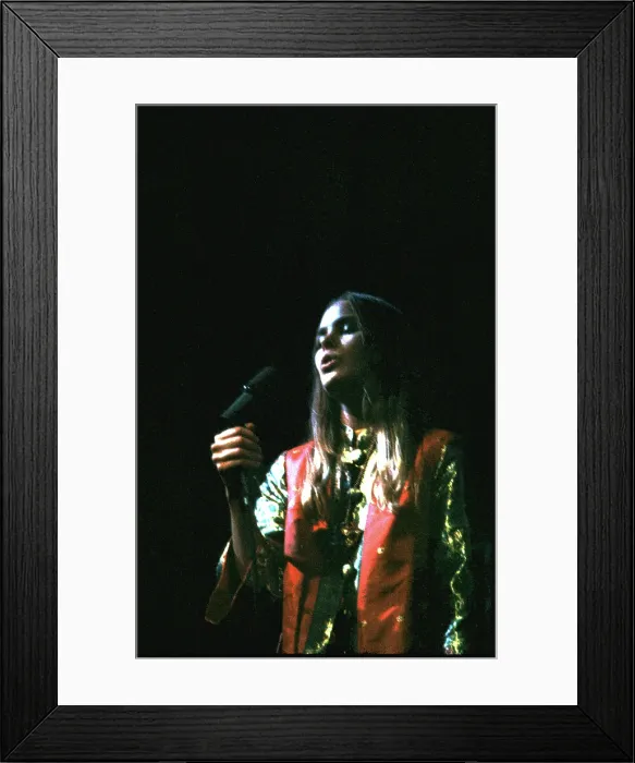 Framed Print : Photo of Michelle Phillips Framed Print : Photo of Michelle Phillips