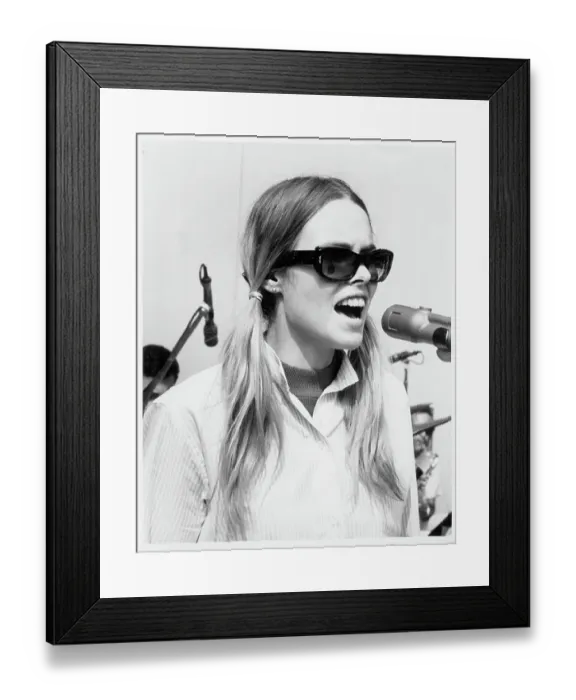 Framed Print : Photo of Michelle Phillips Framed Print : Photo of Michelle Phillips