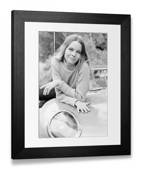 Framed Print : Photo of Michelle Phillips Framed Print : Photo of Michelle Phillips
