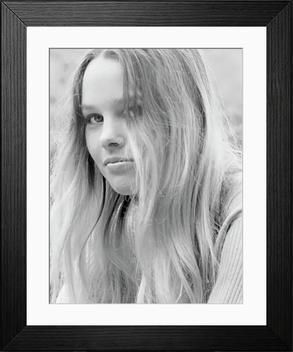 Framed Print : Photo of Michelle Phillips Framed Print : Photo of Michelle Phillips