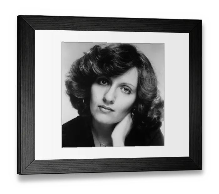 Framed Print : Photo of Maureen McGovern Framed Print : Photo of Maureen McGovern