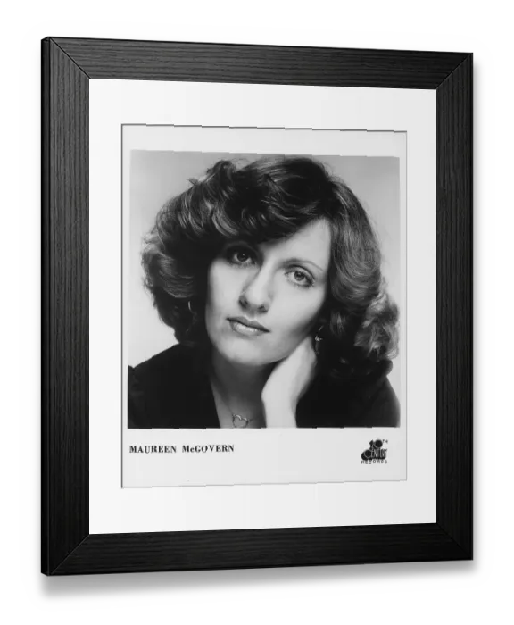 Framed Print : Photo of Maureen McGovern Framed Print : Photo of Maureen McGovern