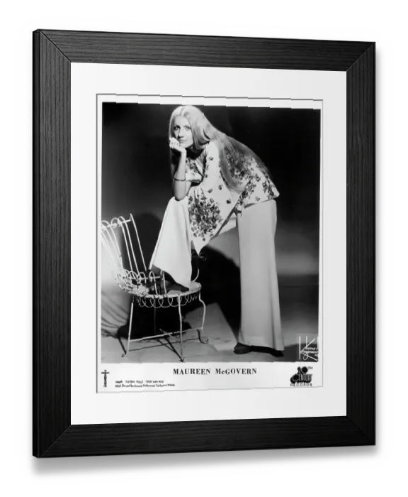 Framed Print : Photo of Maureen McGovern Framed Print : Photo of Maureen McGovern