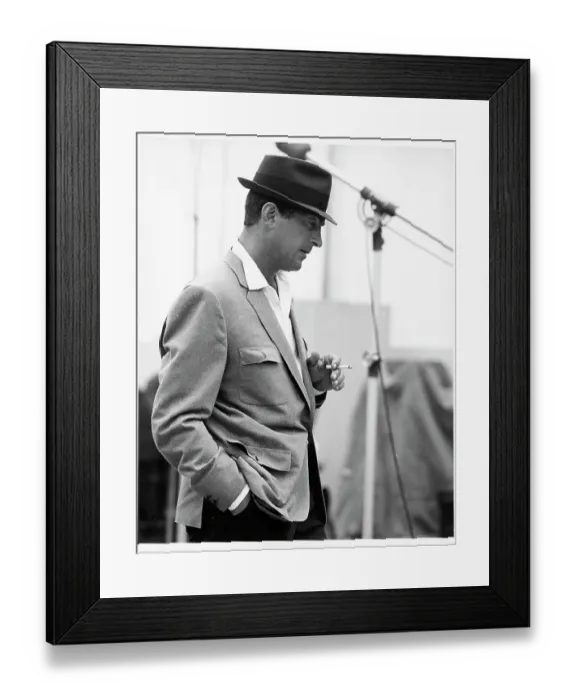 Framed Print : Photo of Dean Martin Framed Print : Photo of Dean Martin