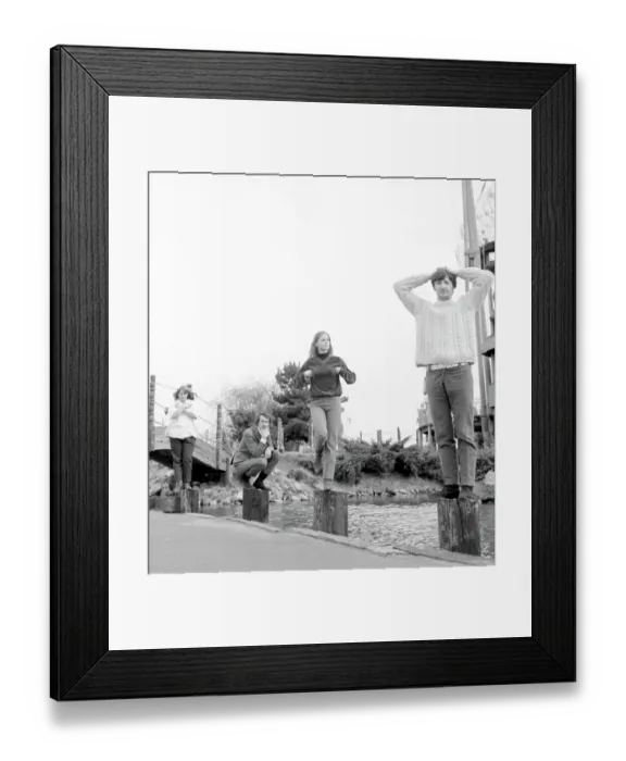 Framed Print : Photo of The Mamas And The Papas Framed Print : Photo of The Mamas And The Papas