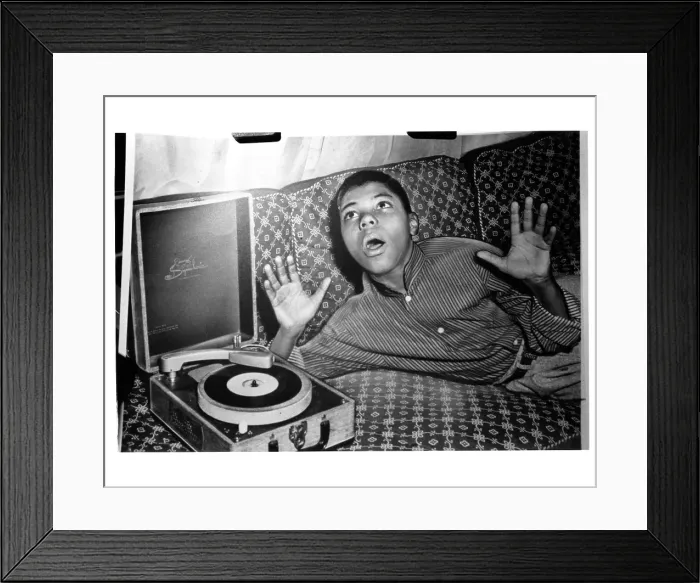 Framed Print : Photo of Frankie Lymon and Teenagers Framed Print : Photo of Frankie Lymon and Teenagers