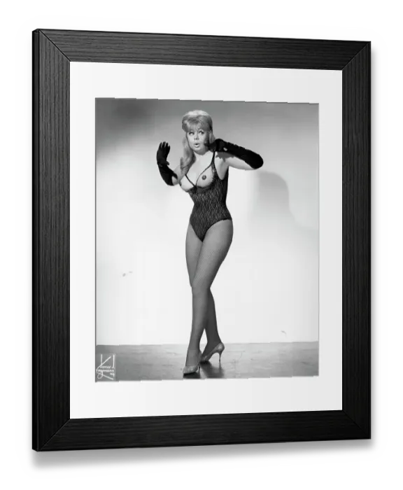 Framed Print : Photo of Lox Goldie 001 Framed Print : Photo of Lox Goldie 001