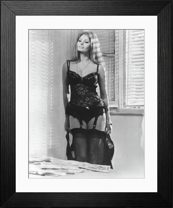 Framed Print : Photo of Sophia Loren Framed Print : Photo of Sophia Loren