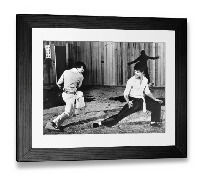 Framed Print : Photo of Bruce Lee Framed Print : Photo of Bruce Lee