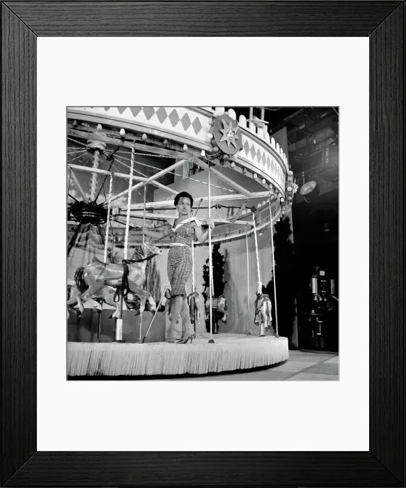 Framed Print : Photo of Eartha Kitt Framed Print : Photo of Eartha Kitt