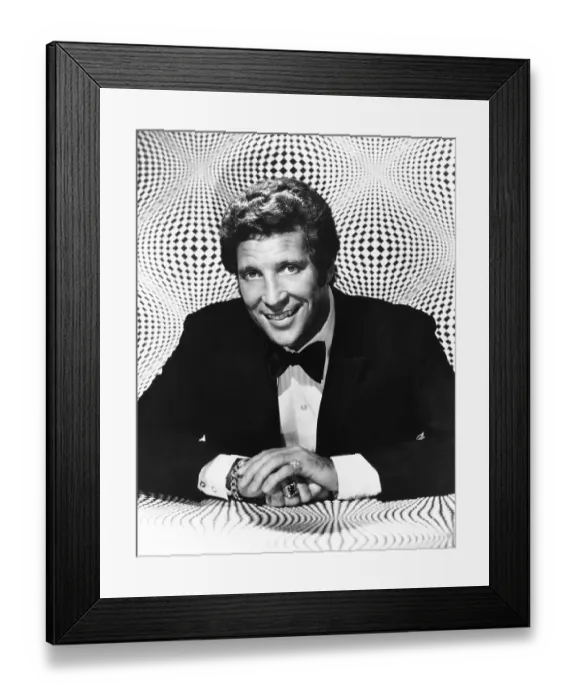 Framed Print : Photo of Tom Jones Framed Print : Photo of Tom Jones