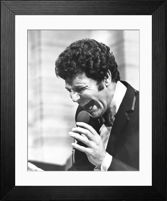 Framed Print : Photo of Tom Jones Framed Print : Photo of Tom Jones