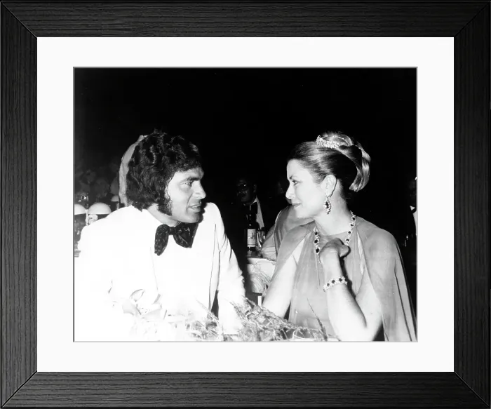 Framed Print : Photo of Engelbert Humperdinck Framed Print : Photo of Engelbert Humperdinck